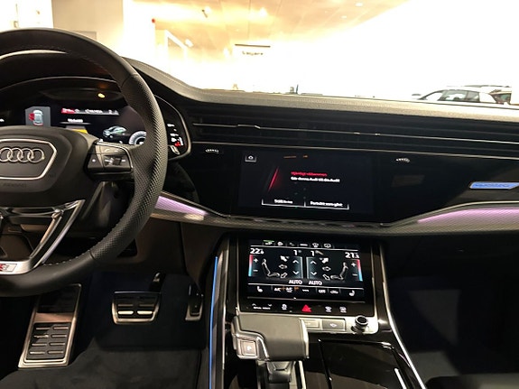 Audi Q8 11 of 22