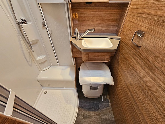 Weinsberg CaraSuite 650 MEG Edition Spicy / KAMPANJ 19 of 25
