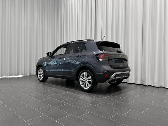 Volkswagen T-Cross 3 of 5
