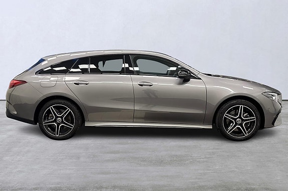Mercedes-Benz CLA250 e 3 of 5