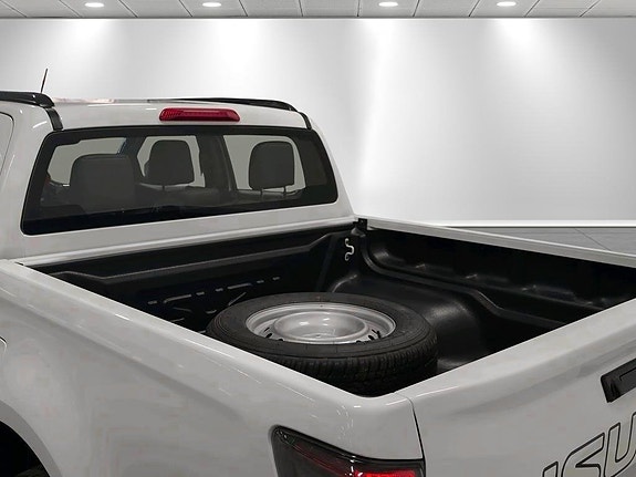 Isuzu D-max 6 of 17