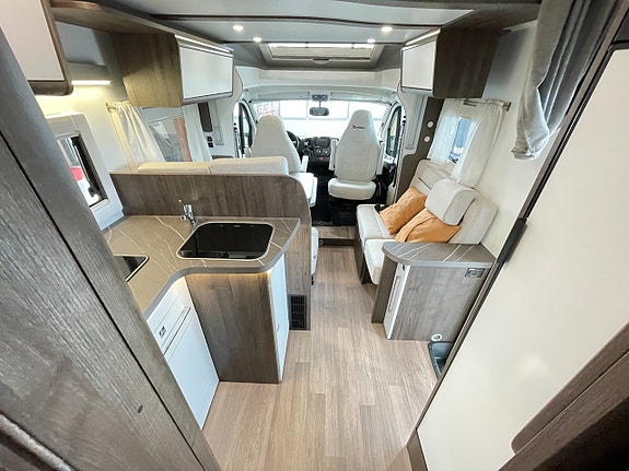 Benimar Tessoro 463 / B-körkort / Taksäng / Solcell / 165hk / 19 of 26