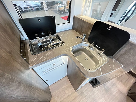 Benimar Tessoro 463 / B-körkort / Taksäng / Solcell / 165hk / 20 of 26