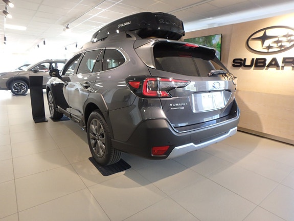 Subaru Outback 3 of 5