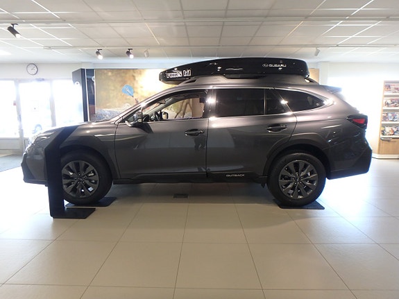 Subaru Outback 2 of 5