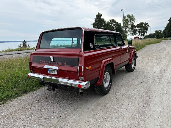 Jeep Cherokee 3 of 19