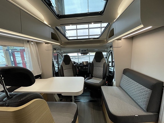Adria Coral Axess 670 SL /Automat 140hk/El-patron/B-körkort/5995kr/mån 19 of 25