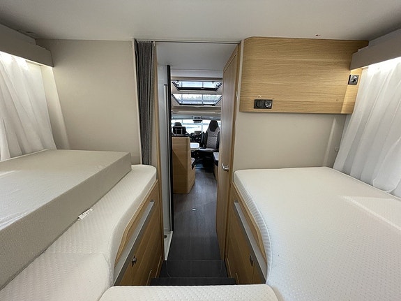 Adria Coral Axess 670 SL /Automat 140hk/El-patron/B-körkort/5995kr/mån 12 of 25