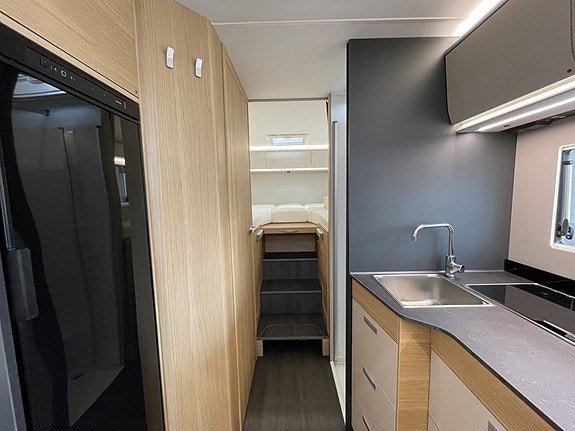 Adria Coral Axess 670 SL /Automat 140hk/El-patron/B-körkort/5995kr/mån 10 of 25