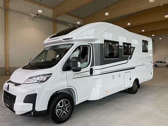 Adria Coral Axess 670 SL /Automat 140hk/El-patron/B-körkort/5995kr/mån 2 of 25