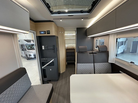 Adria Coral Axess 670 SL /Automat 140hk/El-patron/B-körkort/5995kr/mån 9 of 25