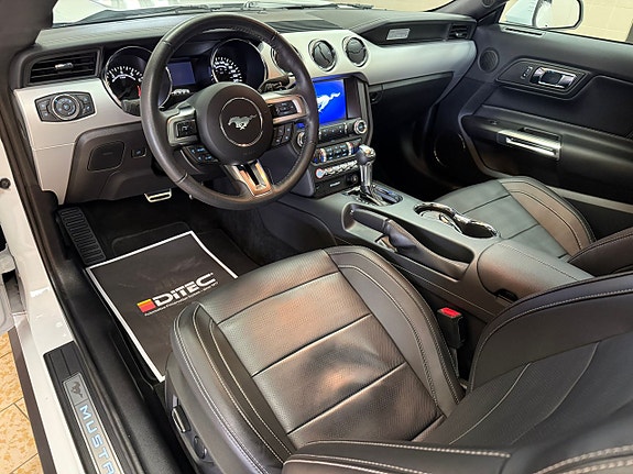 Ford Mustang 14 of 25