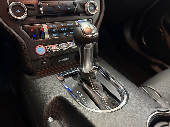 Ford Mustang 19 of 25