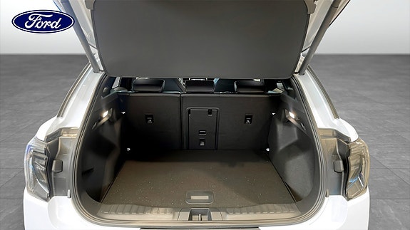 Ford Explorer 10 of 12