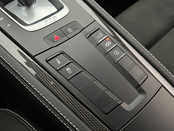 Porsche 718 Cayman GTS 24 of 30