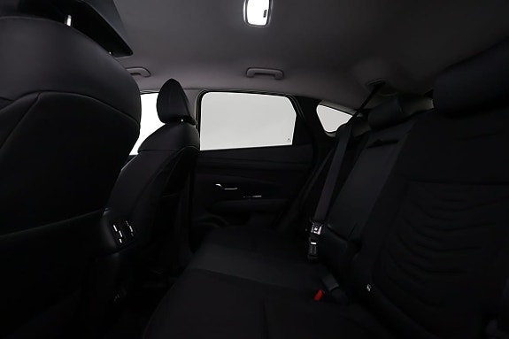 Hyundai Tucson 10 of 16