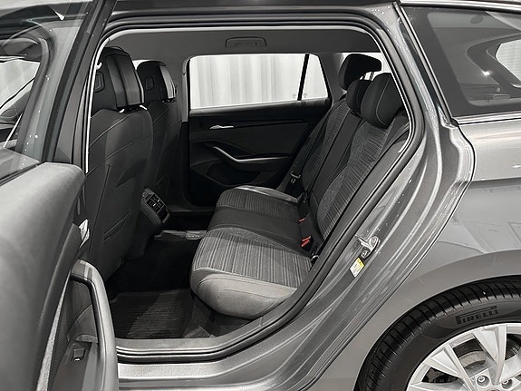 Skoda Superb 9 of 18