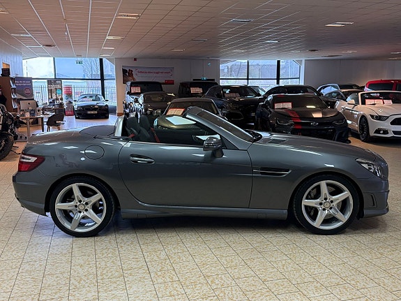Mercedes-Benz SLK200 8 of 28