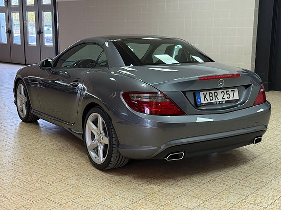 Mercedes-Benz SLK200 26 of 28