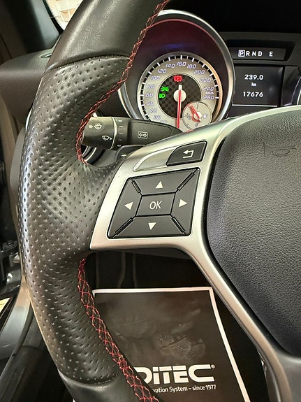 Mercedes-Benz SLK200 20 of 28