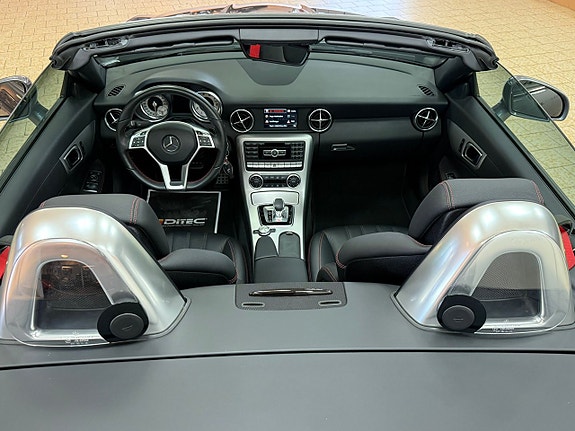 Mercedes-Benz SLK200 14 of 28