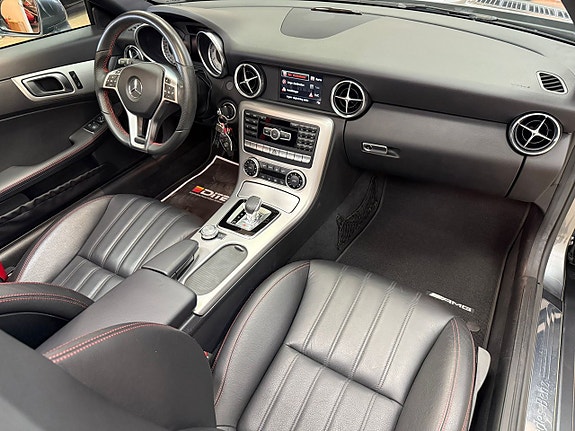 Mercedes-Benz SLK200 15 of 28