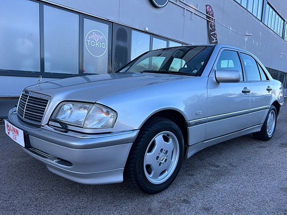 Mercedes-Benz C240
