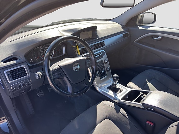Volvo V70 9 of 15