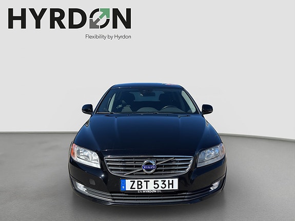 Volvo V70 2 of 15