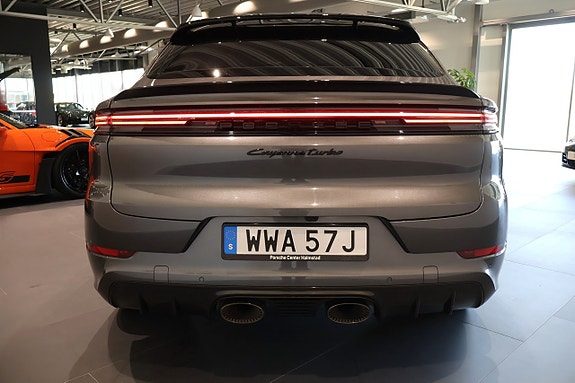 Porsche Cayenne 5 of 5