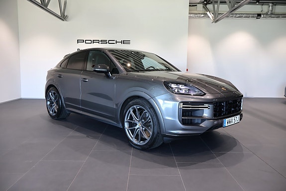Porsche Cayenne 3 of 5