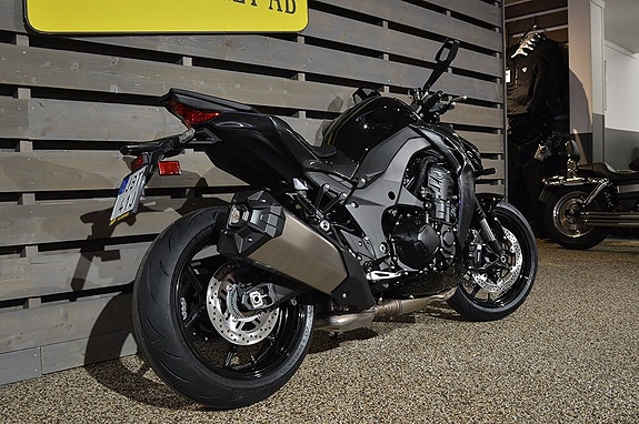 Kawasaki Z1100 3 of 5