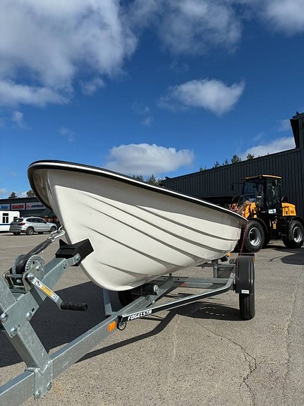 Persson 375 med Yamaha F6 och Trailer 8 of 8