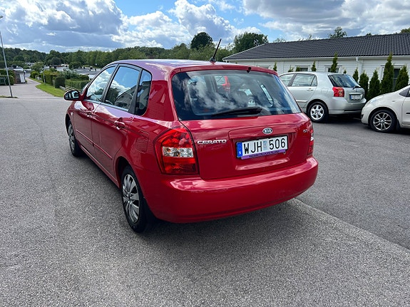 Kia Cerato 8 of 17