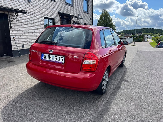 Kia Cerato 10 of 17