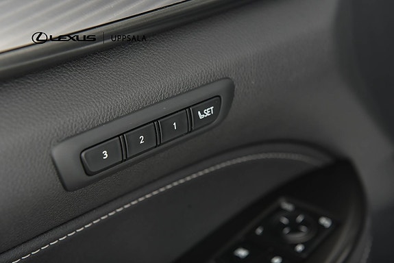 Lexus NX350h 13 of 21