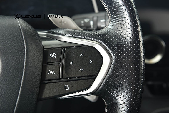 Lexus NX350h 14 of 21