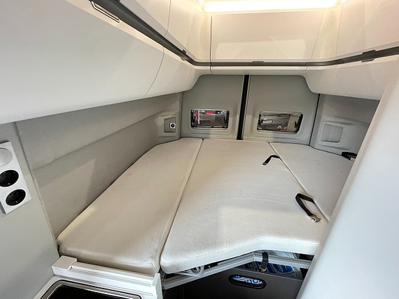 Volkswagen Grand California 600 /B-körkort/ Taksäng/Solcell / El-patron / Automat177hk/ 9 of 25