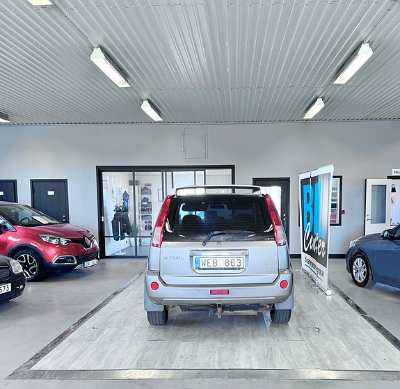 Nissan X-Trail 3 of 4