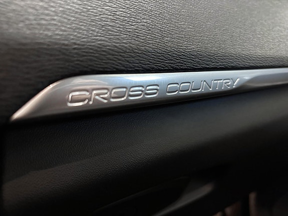 Volvo V40 Cross Country 24 of 26