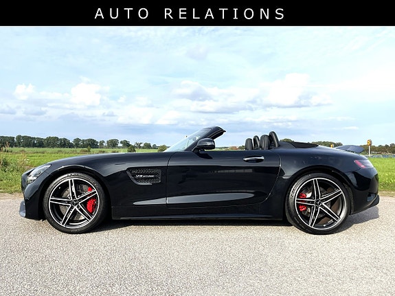 Mercedes-Benz AMG GT Roadster 7 of 11