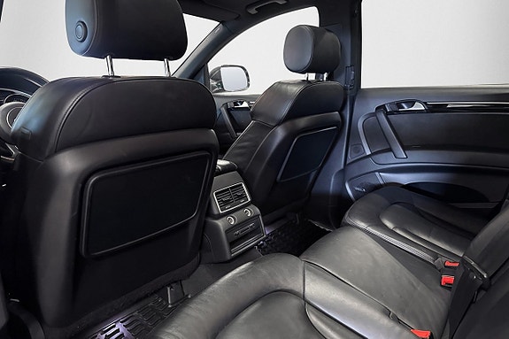 Audi Q7 12 of 30