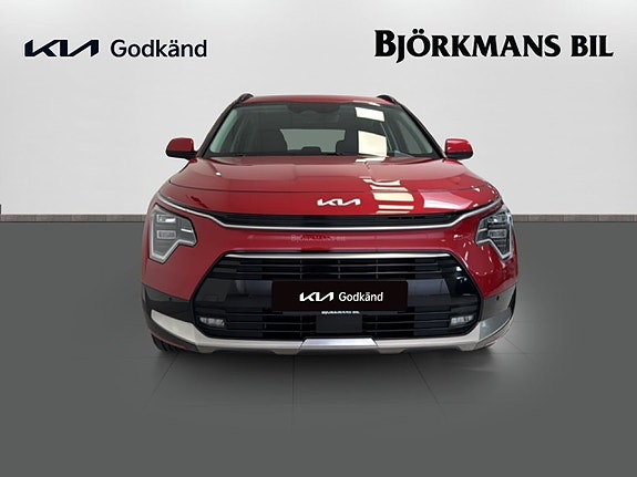 Kia Niro 2 of 17