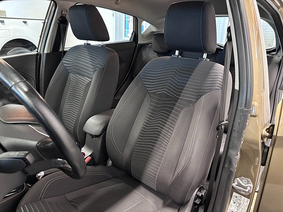 Ford Fiesta 5 of 14