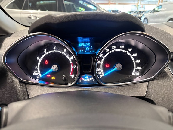 Ford Fiesta 10 of 14