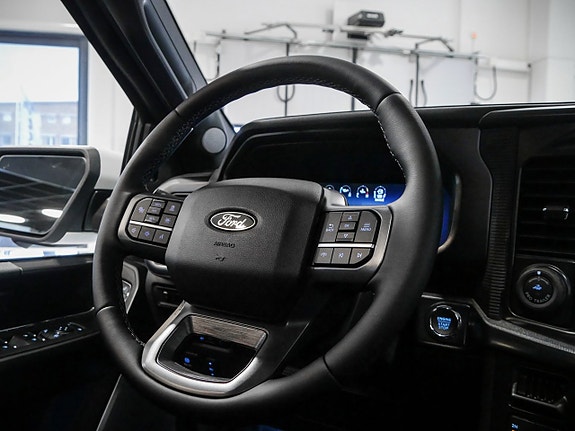 Ford F-150 11 of 23
