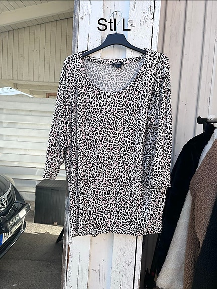 Product image 42 of 77