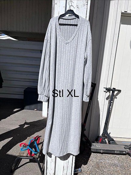 Product image 13 of 77