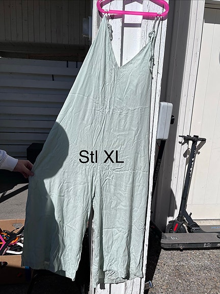 Product image 17 of 77