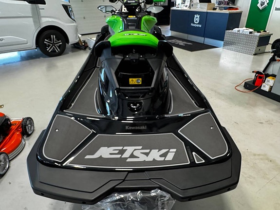 Kawasaki Jet Ski STX 160R 3 of 4